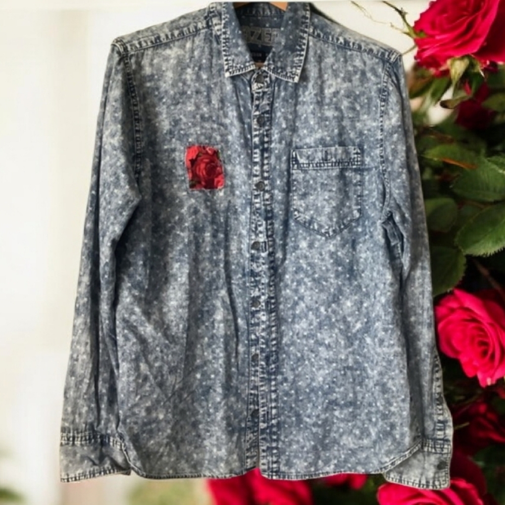 LAZER z jean Blouse or Jacket faded Rose on front button front size Med